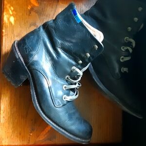 Fluevog Women's Black Leather Boots